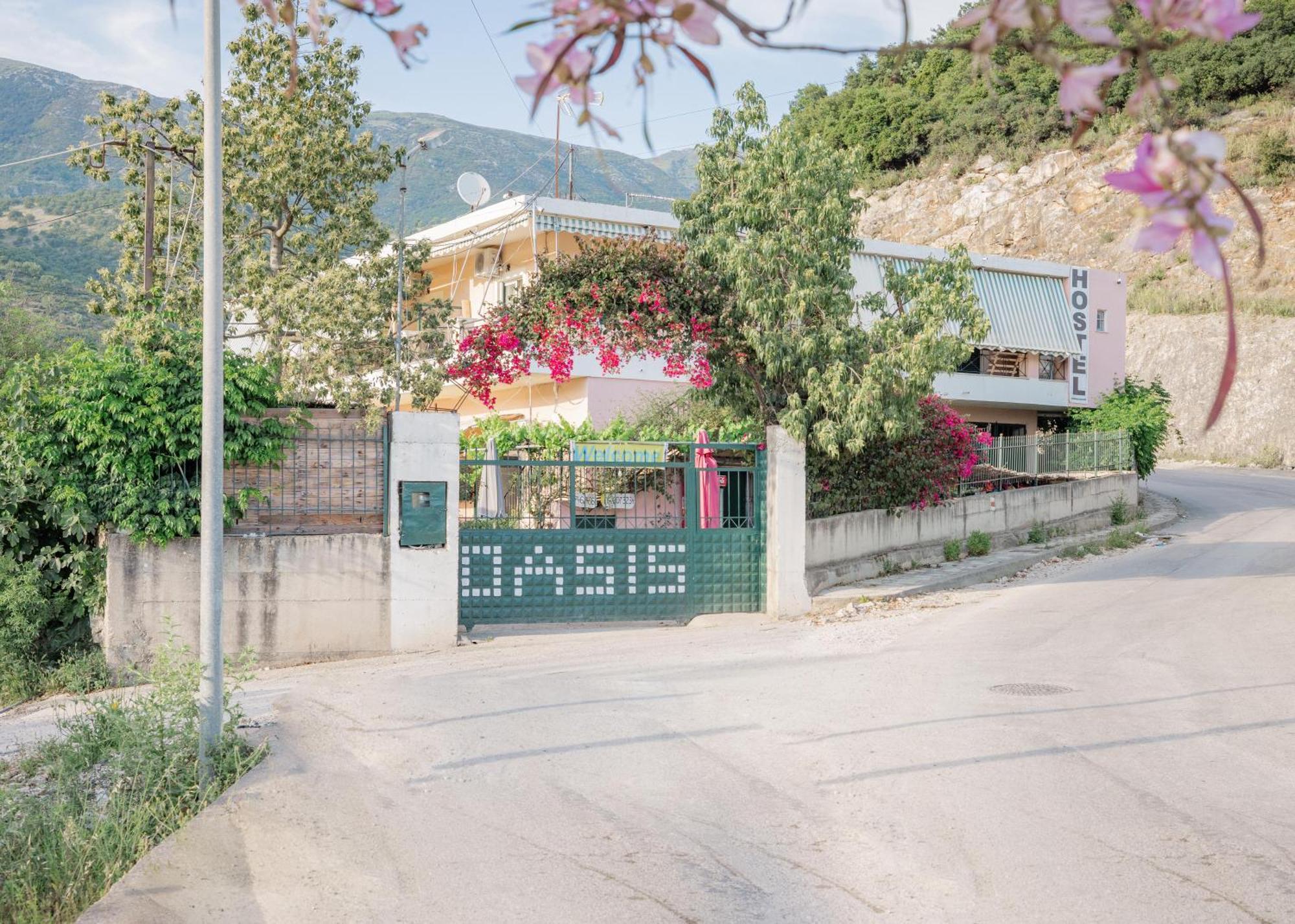Oasis Hostel Himarë Exterior foto